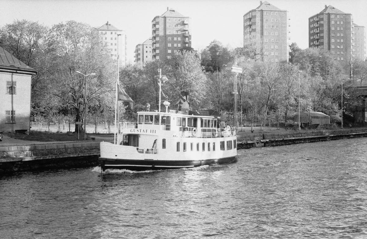 Fartyg: GUSTAF III                    
Bredd över allt 5,56 meter
Längd över allt 23,21 meter
Reg. Nr.: 11388
Rederi: Rederi AB Sommar & Sol, Stockholm.
Byggår: 1912
Varv: Bergsunds MV
Övrigt: Rindö(1912)=GUSTAF III (1974).