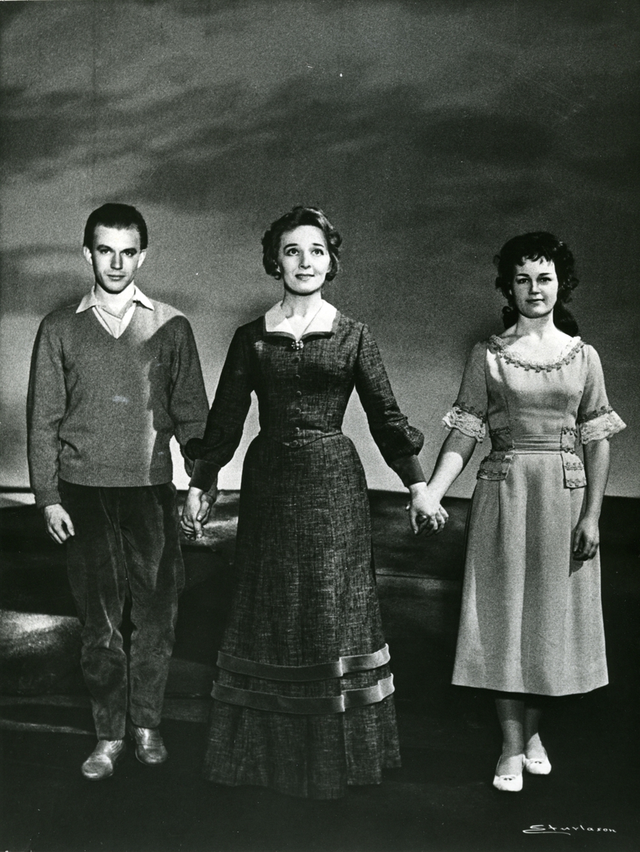 Teater,"Over Ævne II", 1963, repro