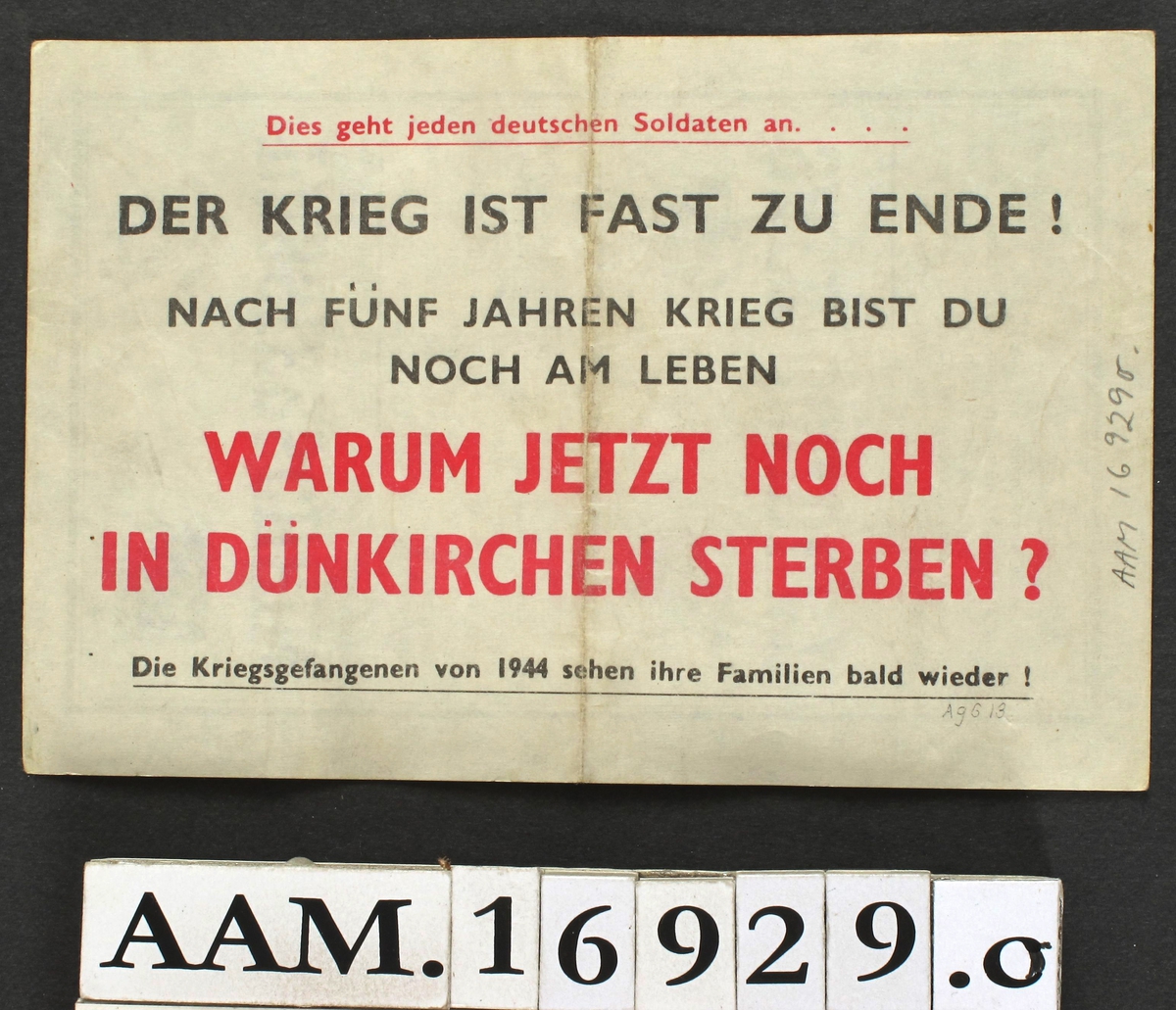 Passerseddel, (tysk Passierschein) med tysk og engelsk tekst. Trolig fra vestfronten der amerikanske og tyske styrker kjempet mot hverndre, høsten 1944 og vinteren 1945.