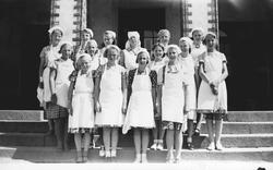 Skolekjøkkenklassen med frk. Signe Drømtorp