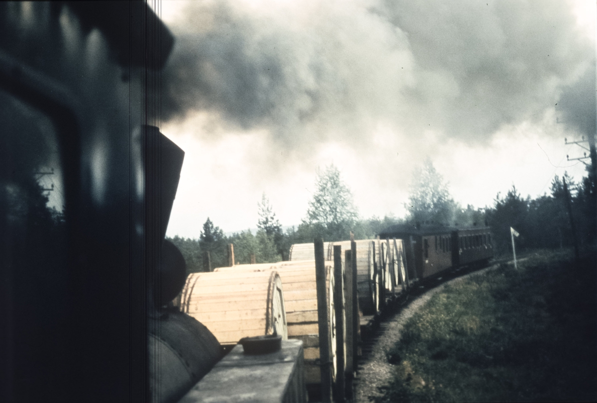 Utsikt fra lokomotivførerplassen på tog 2075 til Bjørkelangen.