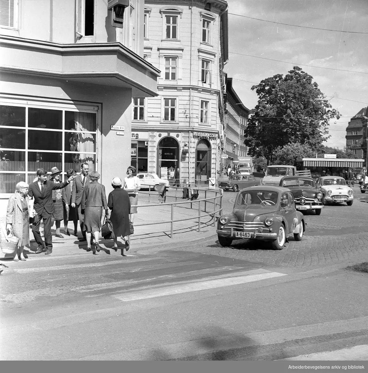 Drammensveien ved Solli plass, .juni 1965