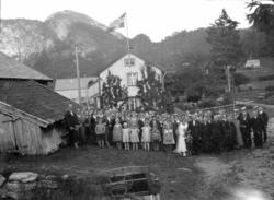 Bryllupet til Anna Nilsdatter Bårdnes f.1902, Vestnes og Ola