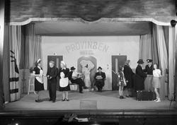 Fra revyen "Velkommen til provinsen" i Hjorten