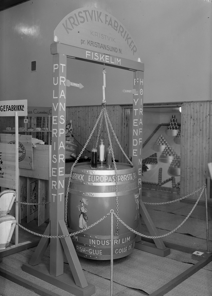 Nordmørsutstillinga i Kristiansund 1950. Kristvik Fabriker