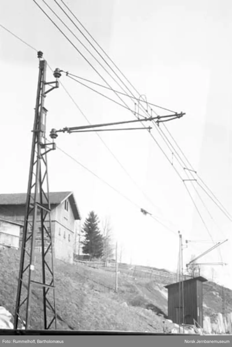 Drammenbanens elektrifisering : kontaktledningsanlegg Røyken stasjon