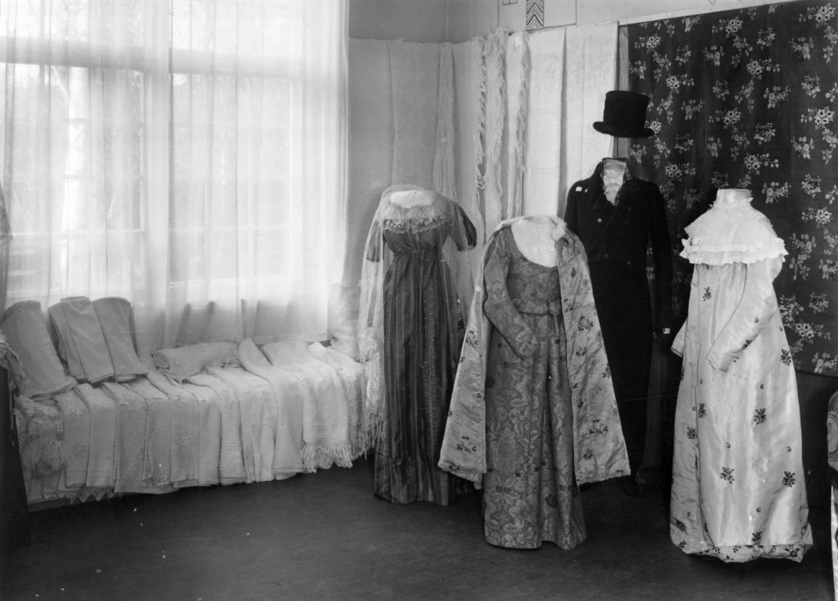 Tekstilutstilling for Akershus, Norsk Folkemuseum, 1953.