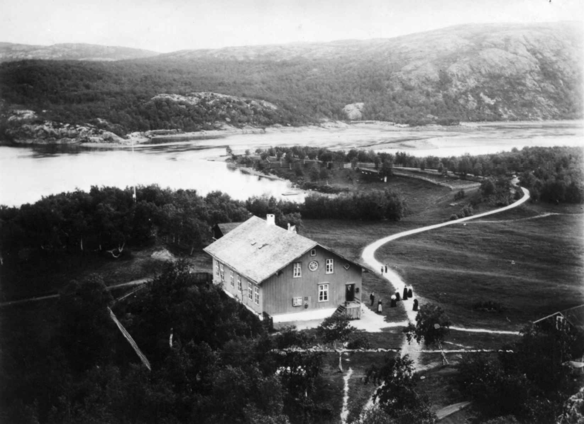 Lensmann Klercks gård, Elvenes, Sør-Varanger, Finnmark, 1890-årene.