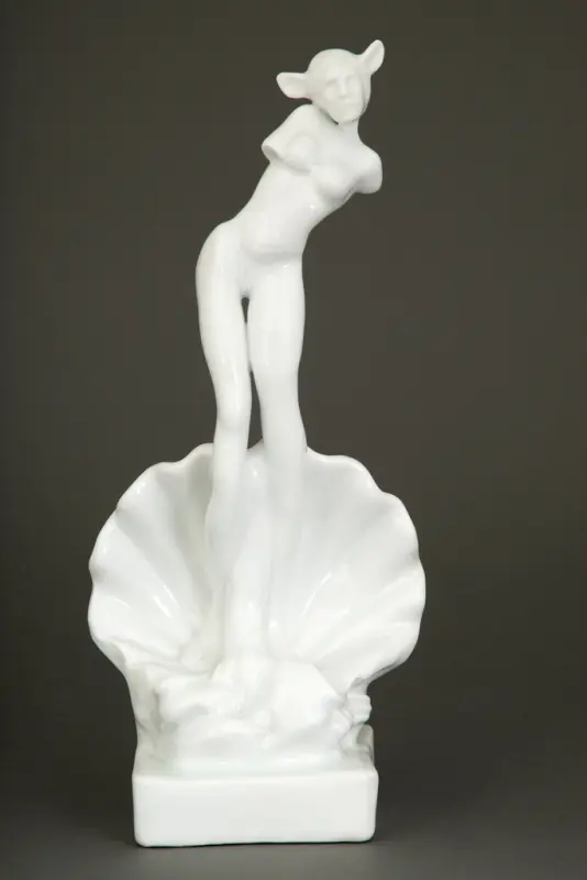 Venus III [Figurin]